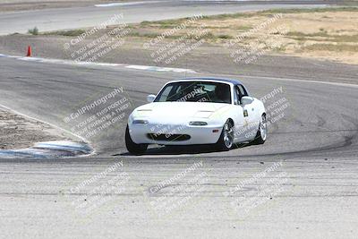 media/Sep-14-2024-Speed Ventures (Sat) [[a2bf28f496]]/Yellow Group/Session 3 (Offramp)/